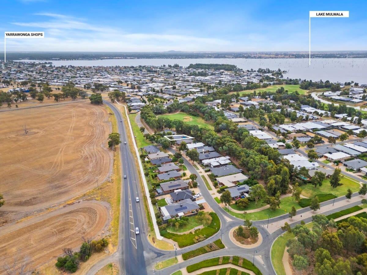 Golfers Escape On The Black Bull Villa Yarrawonga Exterior photo